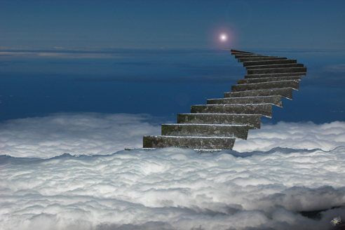 Résultat de recherche d'images pour "escalier fantastique"
